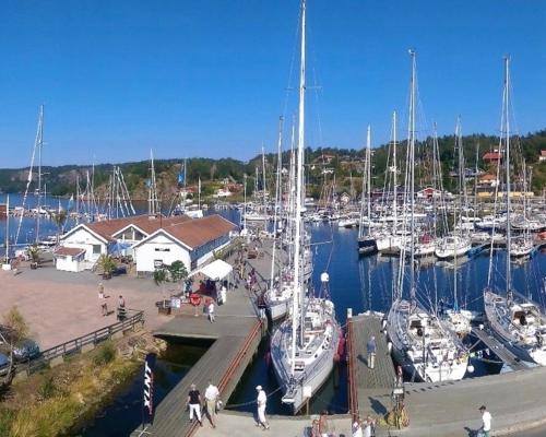 Henåns Hostel in the Marina