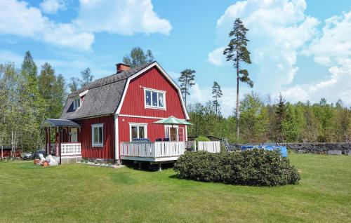 Gorgeous Home In Lnsboda With Wifi