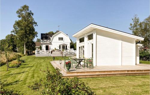 Beautiful Home In mmeberg With House Sea View